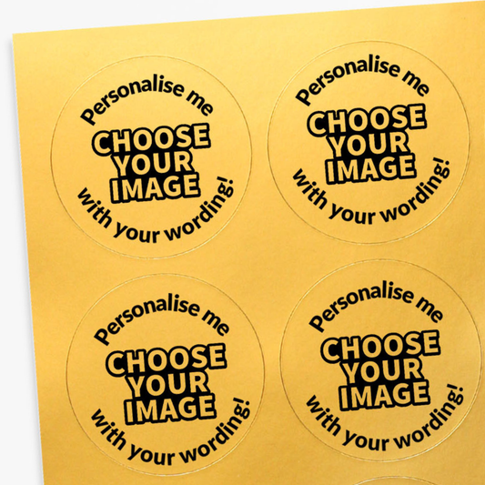 Round stickers with text on a gold background