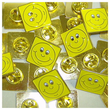 Enamel Smile Badge - Yellow - 20mm